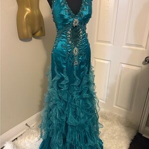 Elegant Teal Evening Gown